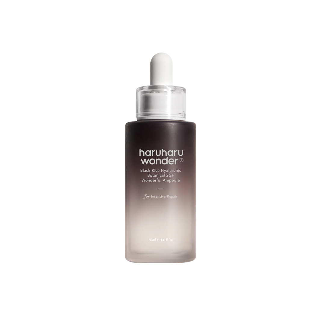 HARUHARU WONDER Black Rice Hyaluronic Botanical 2GF Wonderful Ampoule is a deeply hydrating and firming treatment enriched with Black Rice Extract, Sodium Hyaluronate, and botanical peptides. Formulated with 2GF (sh-Oligopeptide-1 & sh-Polypeptide-1), it helps support skin regeneration and elasticity while soothing and revitalizing tired skin. Ideal for boosting moisture, improving skin texture, and promoting a youthful glow.