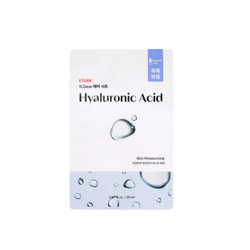 The ETUDE 0.2 Therapy Air Hyaluronic Acid Mask deeply hydrates and refreshes the skin. Enriched with Hyaluronic Acid, it locks in moisture for a plump, hydrated complexion. Ingredients like Licorice Root Extract and Green Tea soothe and brighten, while essential oils like Tea Tree and Rosemary provide gentle cleansing. This lightweight mask is perfect for all skin types, offering essential hydration and soothing benefits in a comforting sheet mask format.